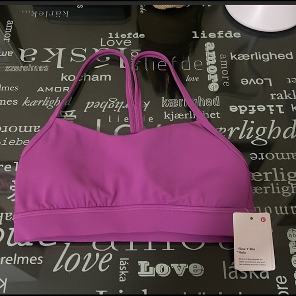 LULULEMON
Flow Y Nulu Bra - Picture 4 of 7